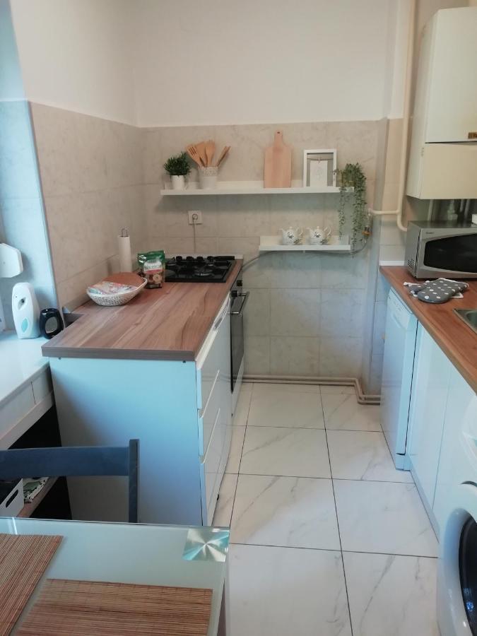 Sarmantni Apartman Malecka Загреб Екстер'єр фото